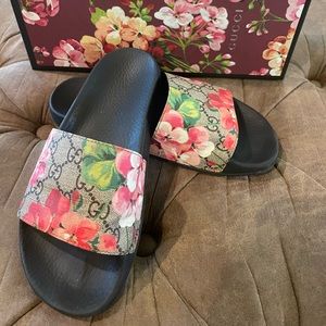 Gucci Bloom Slides